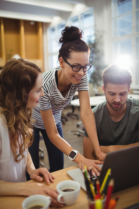 Session de formation de formateurs à Grenoble. Travail de groupes pour maîtriser les bases de la méthode ADDIE